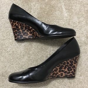 Leopard and black wedges shoes